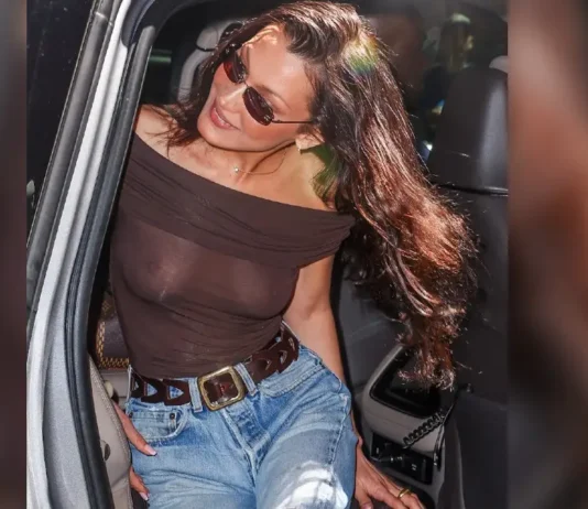 Bella Hadid porta il trend Y2K ad un livello successivo con vestiti super sheer e free nipple