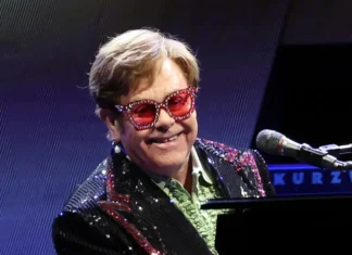 Elton John sulle condizioni della sua vista: “Un periodo molto stressante” Elton John ritorna a parlare della sua vista