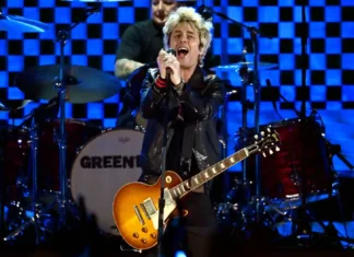 Green Day cambiano (ancora una volta) il testo di un brano durante il loro live al Coachella Green Day Coachella