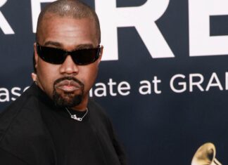Kanye West continua il dissing contro Kendrick Lamar e Tyler, The Creator: “Sopravvalutati” Kanye West continua il dissing contro Kendrick Lamar e Tyler, The Creator: "Sopravvalutati"