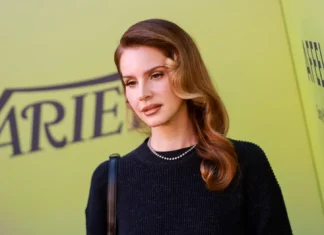 Lana Del Rey ha presentato a sorpresa tre inediti a Stagecoach