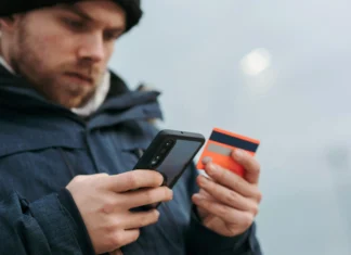 Dalla carta allo schermo: la digitalizzazione del gioco