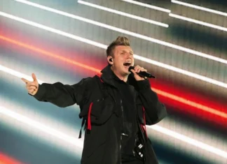 Una quarta donna ha accusato Nick Carter di violenza sessuale: il rapporto non protetto le ha causato un tumore