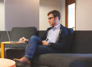 Farsi scegliere per le competenze, non per il prezzo: la sfida dei professionisti di oggi