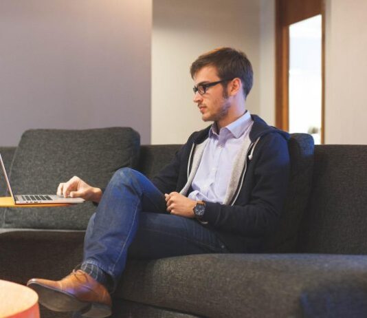 Farsi scegliere per le competenze, non per il prezzo: la sfida dei professionisti di oggi