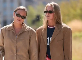 Il grande ritorno della giacca in suede: il must-have della primavera estate 2025