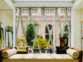 Tory Burch rinnova Rodeo Drive: un nuovo spazio tra luce, eleganza e ispirazioni personali