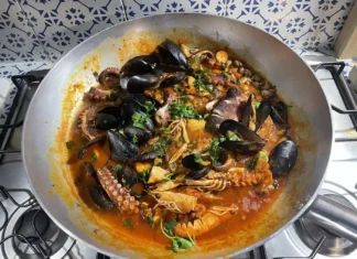 Perché il giovedì Santo a Napoli si mangia la zuppa di cozze?