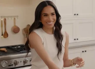 Guai per Meghan Markle, denunciata per i suoi sali da bagno, donna le fa causa per 10 milioni: “Ulcere, scottature e dolori lancinanti”