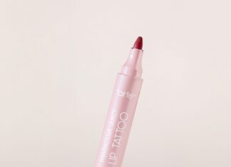 Tarte l’ha fatto di nuovo: il Maracuja Juicy Lip Tatoo potrebbe essere il gloss (e non solo) dell’estate