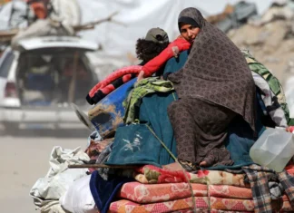 Attacchi israeliani a Gaza uccidono 24 persone nella notte