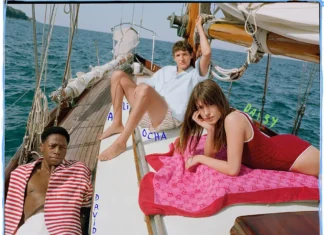 “Lido”, la nuova campagna Gucci ispirata agli stabilimenti balneari: la protagonista è Daisy Edgar-Jones