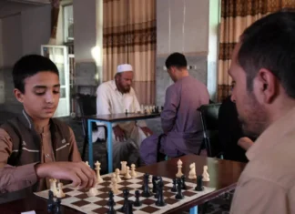 In Afghanistan non si potrà più giocare a scacchi: l’ultima mossa dei talebani per trasformare i cittadini in pedine
