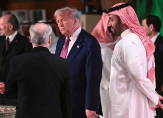 Trump ha annunciato la sospensione di tutte le sanzioni contro la Siria