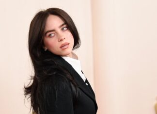 Billie Eilish invoca il controllo delle armi dopo le sparatorie negli Stati Uniti e in Australia American Music Awards 2025: 7 premi per Billie Eilish