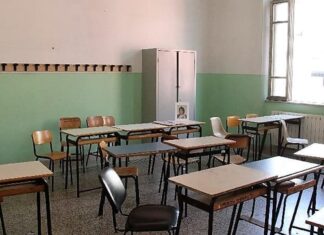 Professore arrestato a Civitavecchia: molestie a scuola e silenzi che fanno male professore Civitavecchia