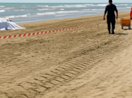 Donna travolta e uccisa da una ruspa in spiaggia, l’uomo alla guida è stato rilasciato: la situazione