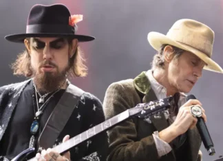 Dave Navarro chiude le porte ai Jane’s Addiction: “La lite di Boston ha distrutto la vita della band” Dave Navarro sul futuro dei Jane's Addiction