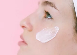 Spring glow: gli essentials per far sbocciare la pelle