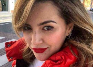 Striscia La Notizia, dopo l’aggressione subita da Rajae, una donna si rivolge al tg satirico: “Aiutatemi a cambiare cognome” Striscia La Notizia, dopo l'aggressione subita da Rajae una donna si rivolge al tg satirico: "Aiutatemi a cambiare cognome"