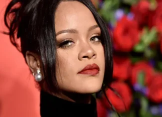 Rihanna dopo l’annuncio della gravidanza, infiamma i rumours per l’arrivo del nuovo album: “Posso cantare” Rihanna le parole sul nuovo album