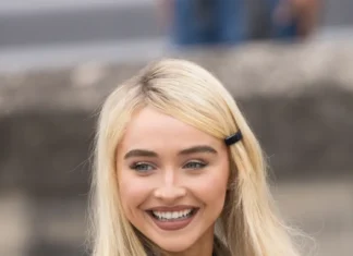 La nuova (non) frangia di Sabrina Carpenter per Dior ha fatto impazzire tutto TikTok