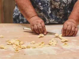 Tirata di orecchie(tte) per le pastaie di Bari Vecchia: le nuove regole del comune