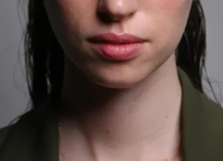 Perché il lip blushing è la tecnica beauty preferita dalle content creator?