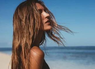 Perché è importante la protezione solare per capelli (e quale scegliere) protezione solare capelli