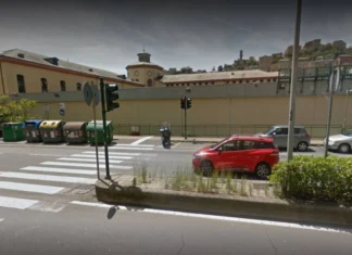Rivolta nel carcere di Marassi: celle devastate e due agenti feriti