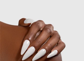 La shade estiva per la manicure? Ce la presentano le coconut nails