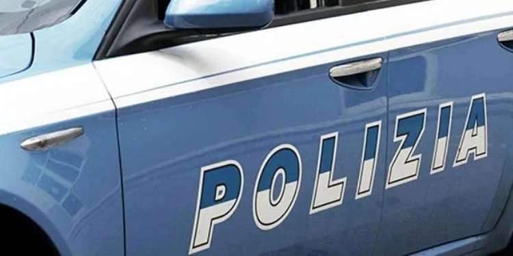 poliziotti perquisizione 36 mila euro