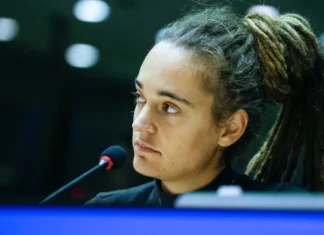 Carola Rackete si dimette da eurodeputata