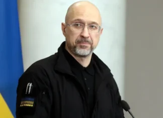Rimpasto di governo in Ucraina: si dimette il primo ministro Denys Shmyhal