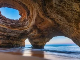 Algarve on the road: 4 giorni nel sud del Portogallo Algarve on the road_Grotta di Benagil - Photo Credits siviaggia.it
