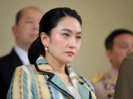 La premier della Thailandia è stata sospesa a causa di una telefonata ritenuta inappropriata