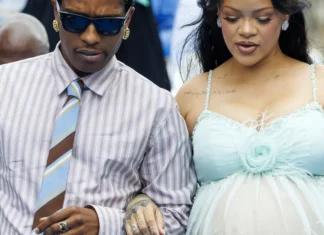 Unghie soft come Rihanna: sarà questa la French manicure che dominerà l’estate 2025?