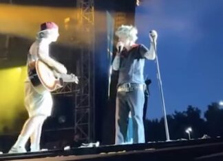 Billie Joe ha cacciato dal palco un fan: aveva suonato un brano degli Oasis, anziché dei Green Day