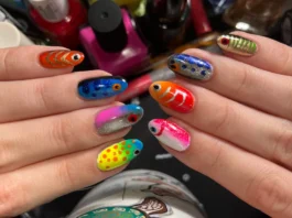 Arriva il trend delle fishing lure nails: ecco spiegato il trend della manicure dell’estate 2025