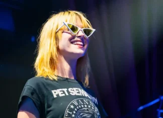 Paramore, Hayley Williams ha pubblicato a sorpresa un nuovo album solista Hayley Williams ha pubblicato a sorpresa un nuovo album solista