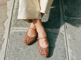 Woven girl summer: le scarpe intrecciate sono ovunque (e sì, sono più cool che mai)