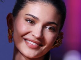 E se la french pois manicure fosse tornata in trend? Parola di Kylie Jenner