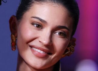 E se la french pois manicure fosse tornata in trend? Parola di Kylie Jenner