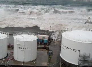 Allerta Tsunami e paura per Fukushima, lavoratori evacuati dalla centrale nucleare