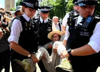 Arresti in massa a Londra per la manifestazione pro-Palestina