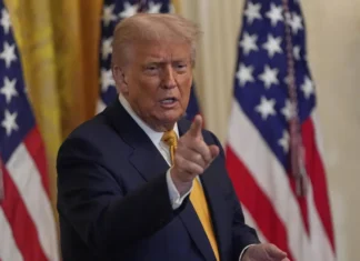 Sale la tensione tra Usa-Russia, Trump sposta sottomarini nucleari dopo le minacce di Mosca