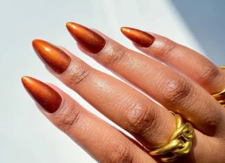 Bronze Nails: il glow che ti traghetta da pool party a pumpkin spice