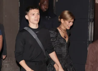 Zendaya porta il giallo burro sul set di Spider-Man (e lo trasforma nel nuovo colore dell’amour)