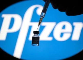 Pfizergate: la Commissione Europea non ha conservato i messaggi tra Ursula von der Leyen e il CEO di Pfizer