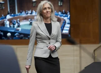 Trump ha licenziato Susan Monarez, direttrice dei CDC, i centri che si occupano della salute pubblica